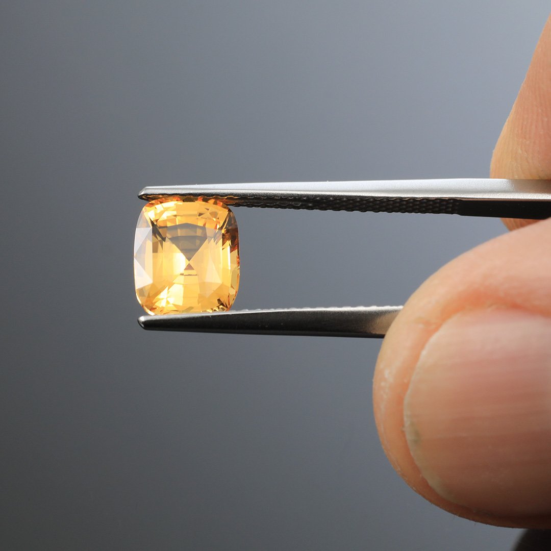 Sri Lankan Apricot Sapphire - Rectangle Cushion - 2.54ct