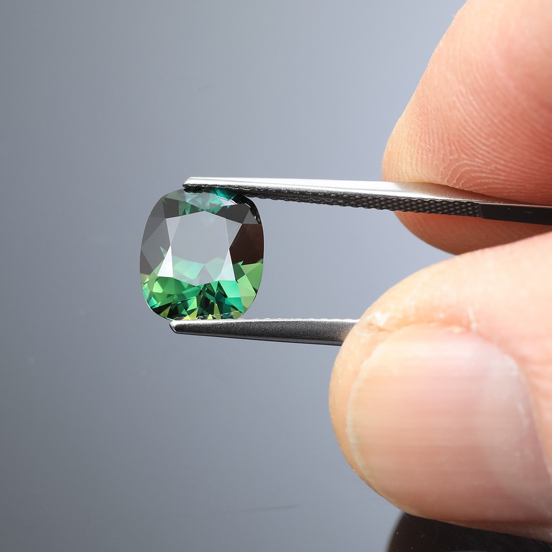 Australian Green Blue Parti Sapphire - Rectangle Cushion - 3.87ct