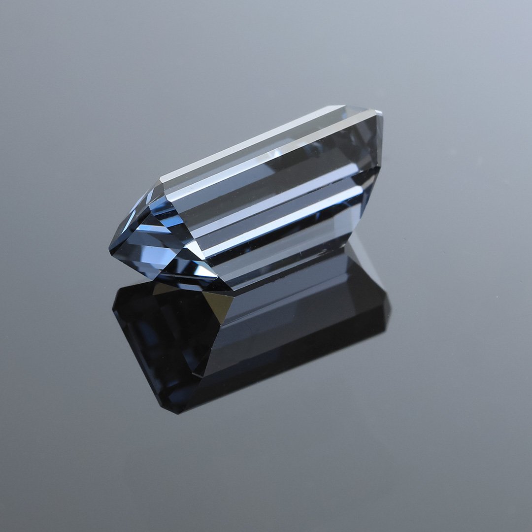 Burmese Grey Spinel - Emerald Cut - 4.08ct