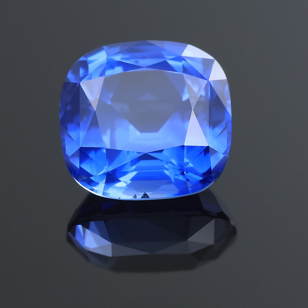 Ceylon Cornflower Blue Sapphire - Cushion Cut - 3.83ct