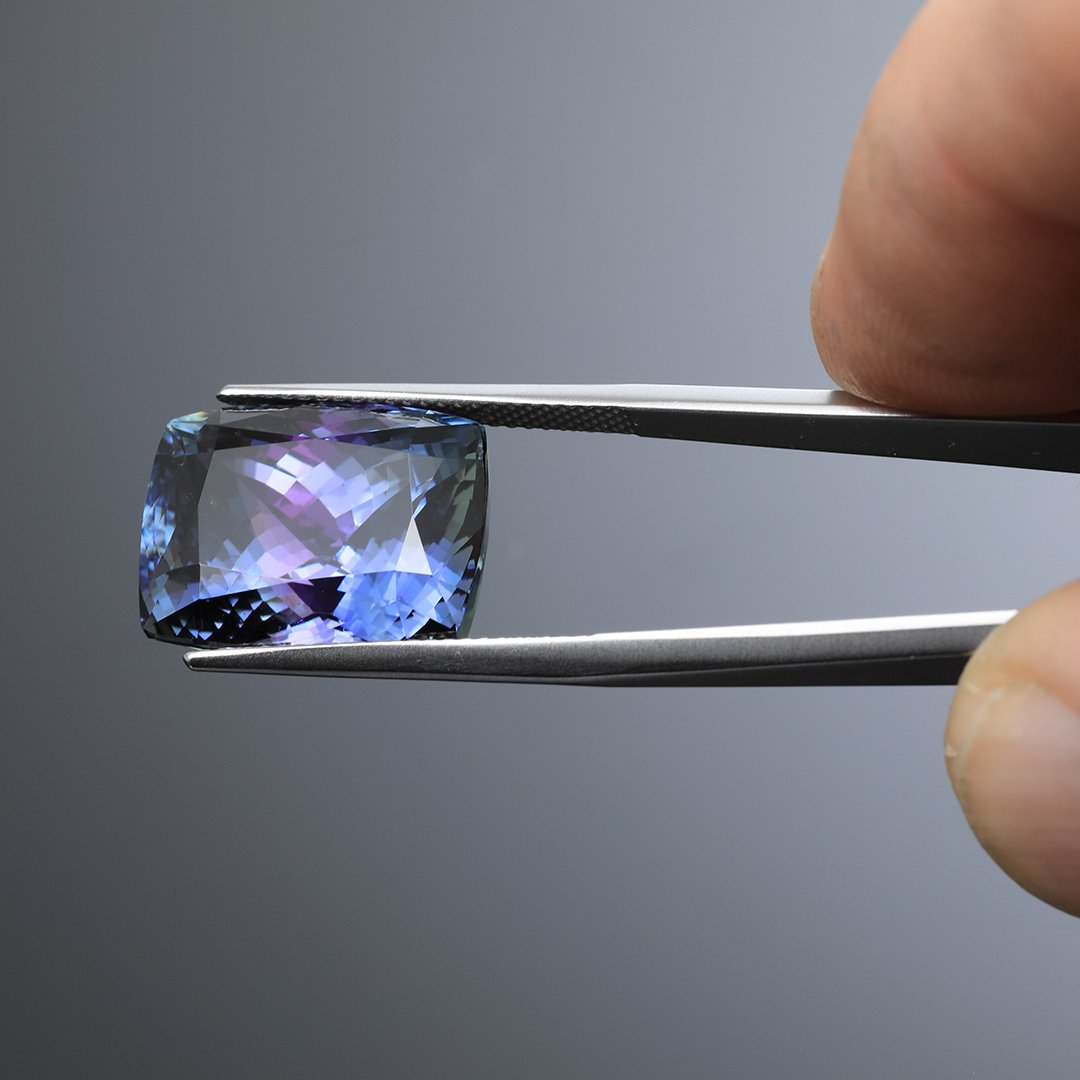 Tanzanite - Rectangle Cushion - 21.63ct