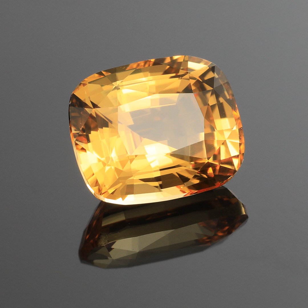 Sri Lankan Apricot Sapphire - Rectangle Cushion - 2.54ct