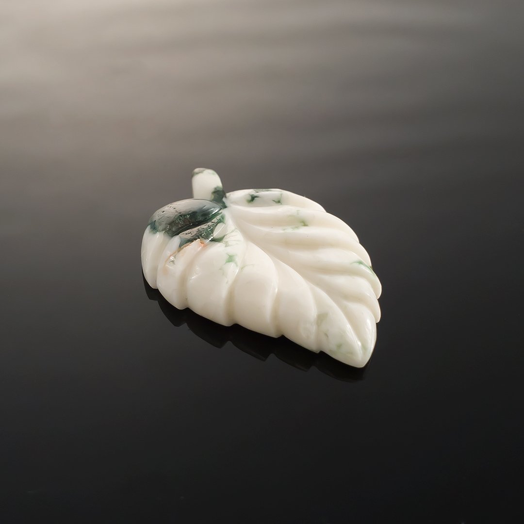 Bespoke Gems - Chrysoprase with Magnesite - Leaf - 21.1ct by Doug Menadue