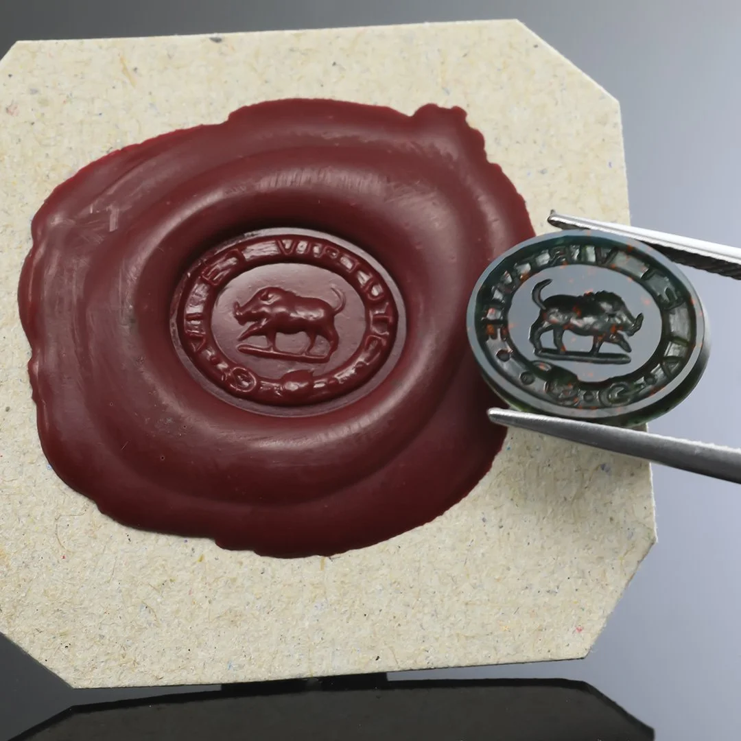 Indian Bloodstone - Vi Et Virtute - Reverse Intaglio - 4.16ct