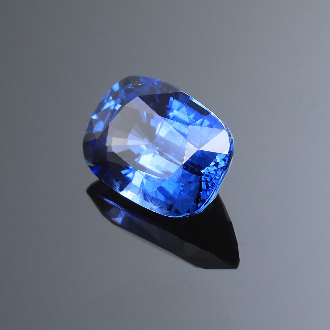Ceylon Blue Sapphire - Rectangle Cushion - 4.64ct