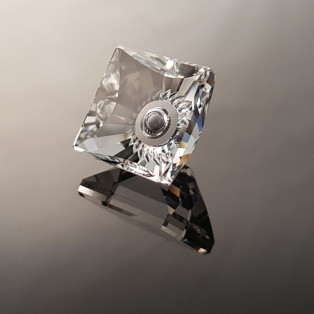 Bespoke Gems - Topaz - Origin - 14.7ct by Doug Menadue