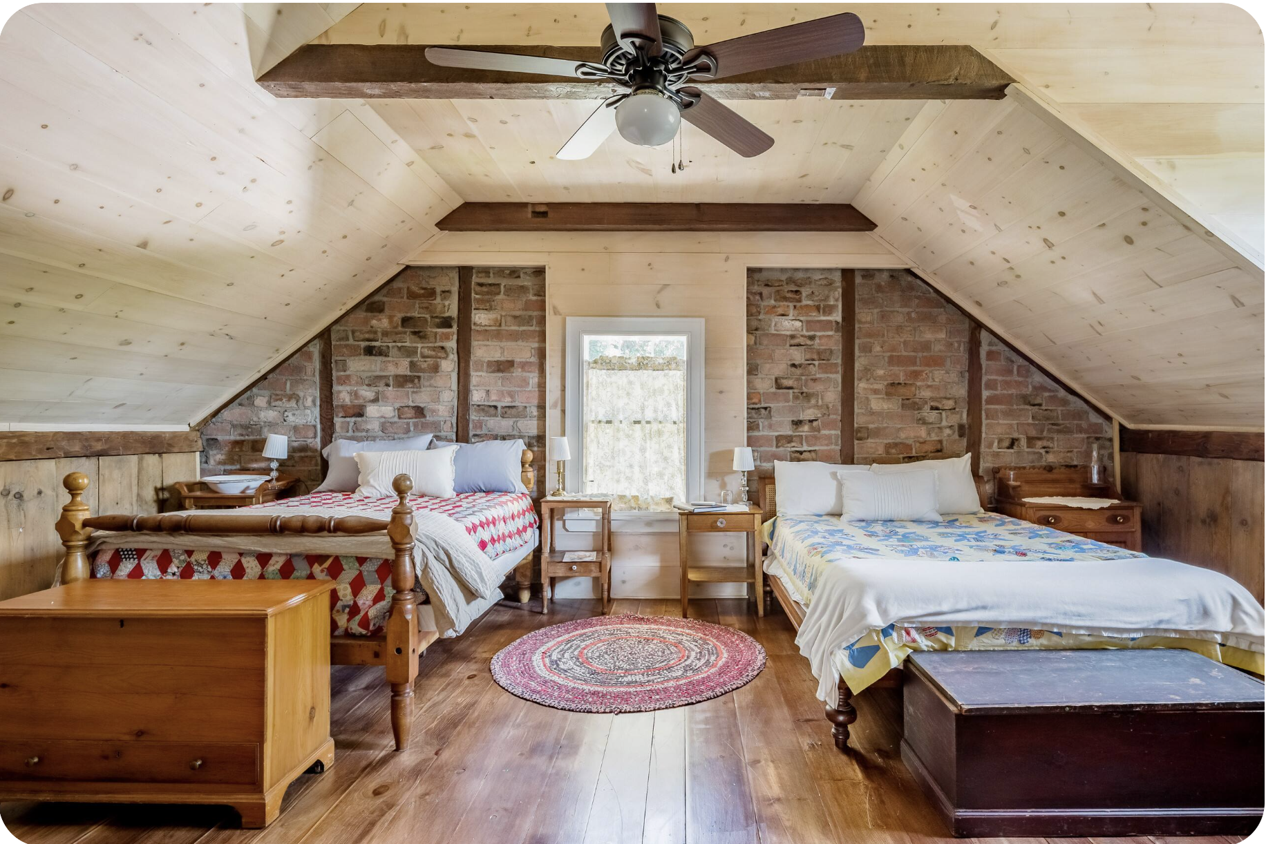C.1804 Farmhouse: Great Room A, 2 Beds and Shared Bathroom