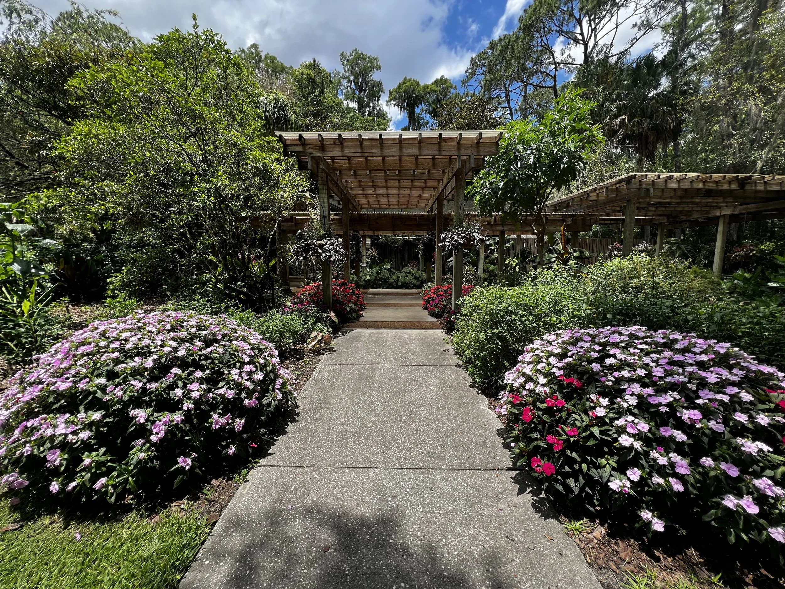 9 Beautiful Gardens in Florida to Visit This Spring