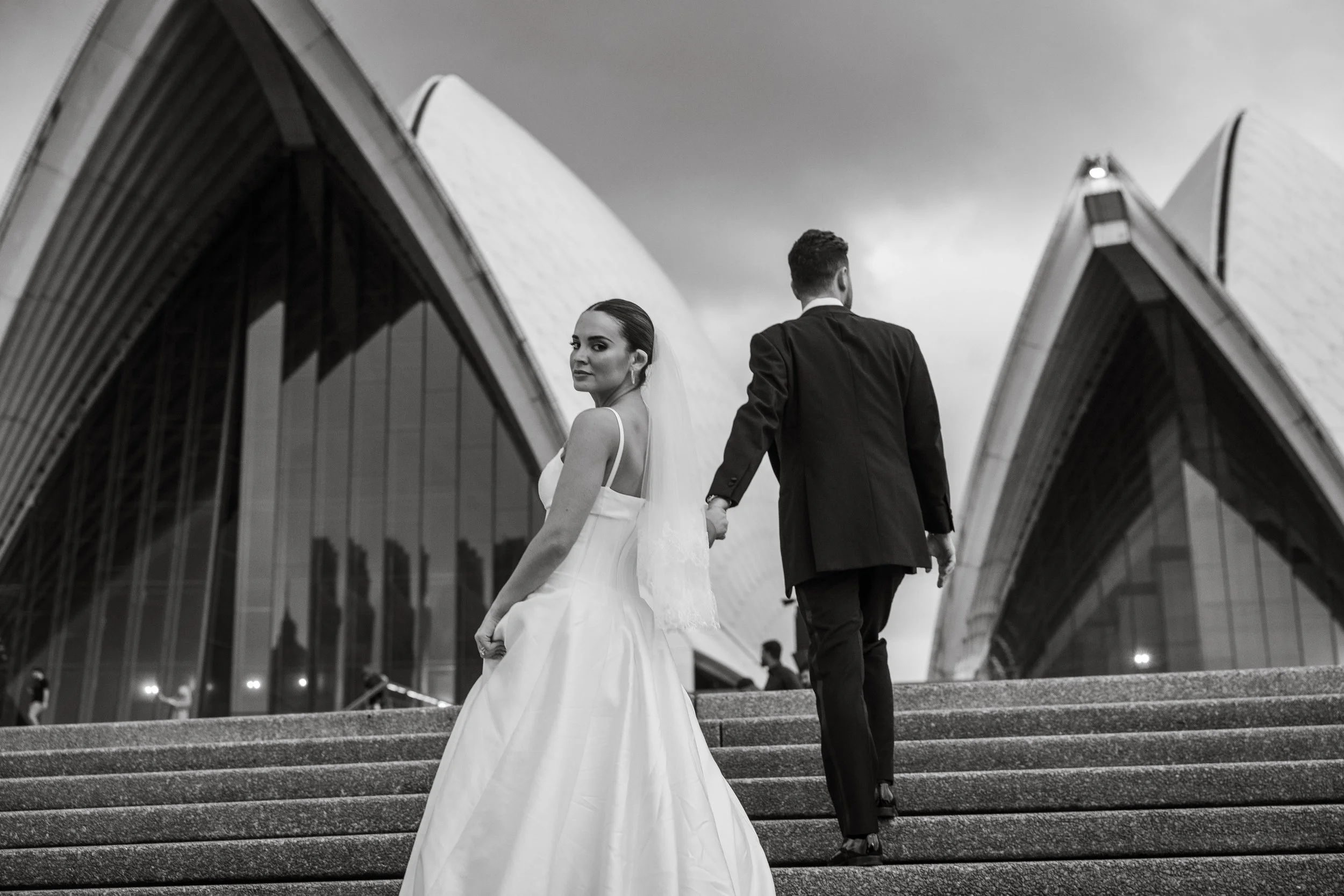 Maddy & Jake_Opera House_00287.jpg
