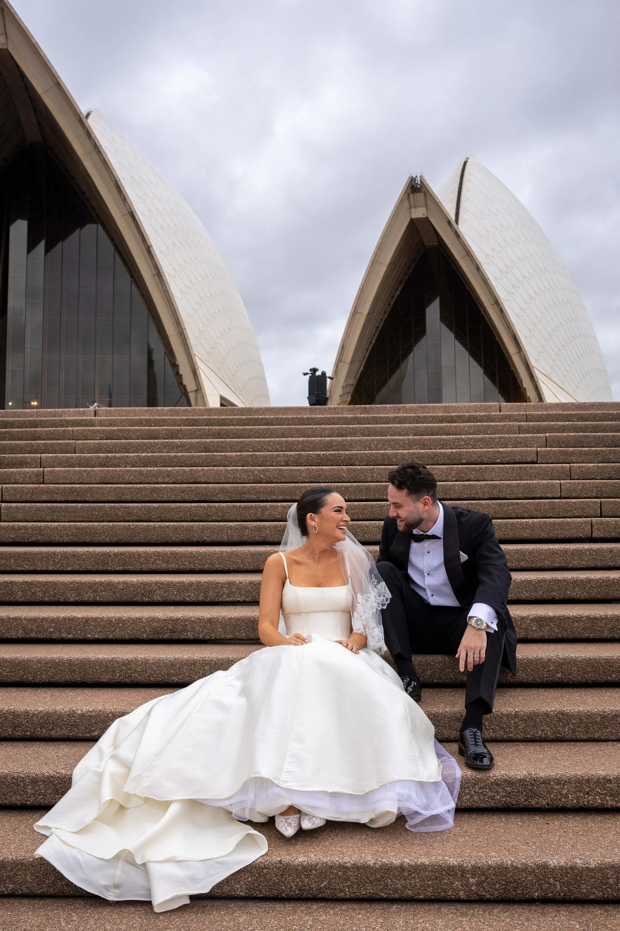 Maddy & Jake_Opera House_00117.jpg