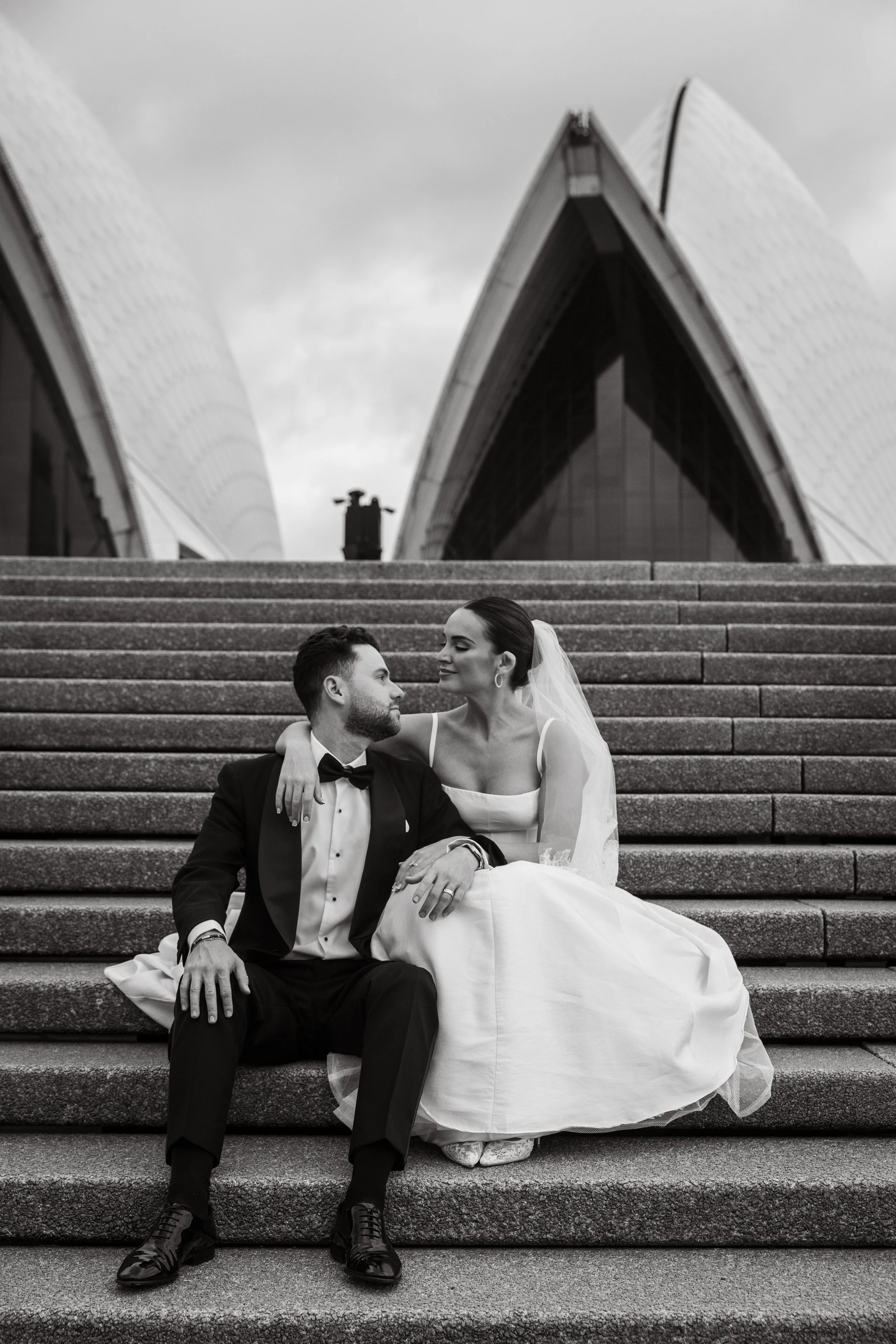Maddy & Jake_Opera House_00184.jpg