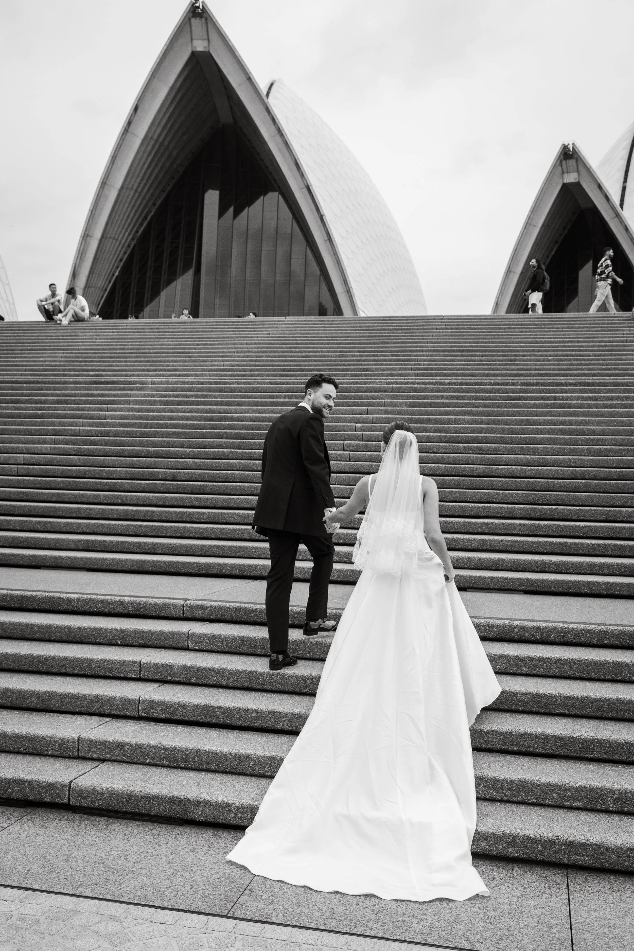 Maddy & Jake_Opera House_00002.jpg
