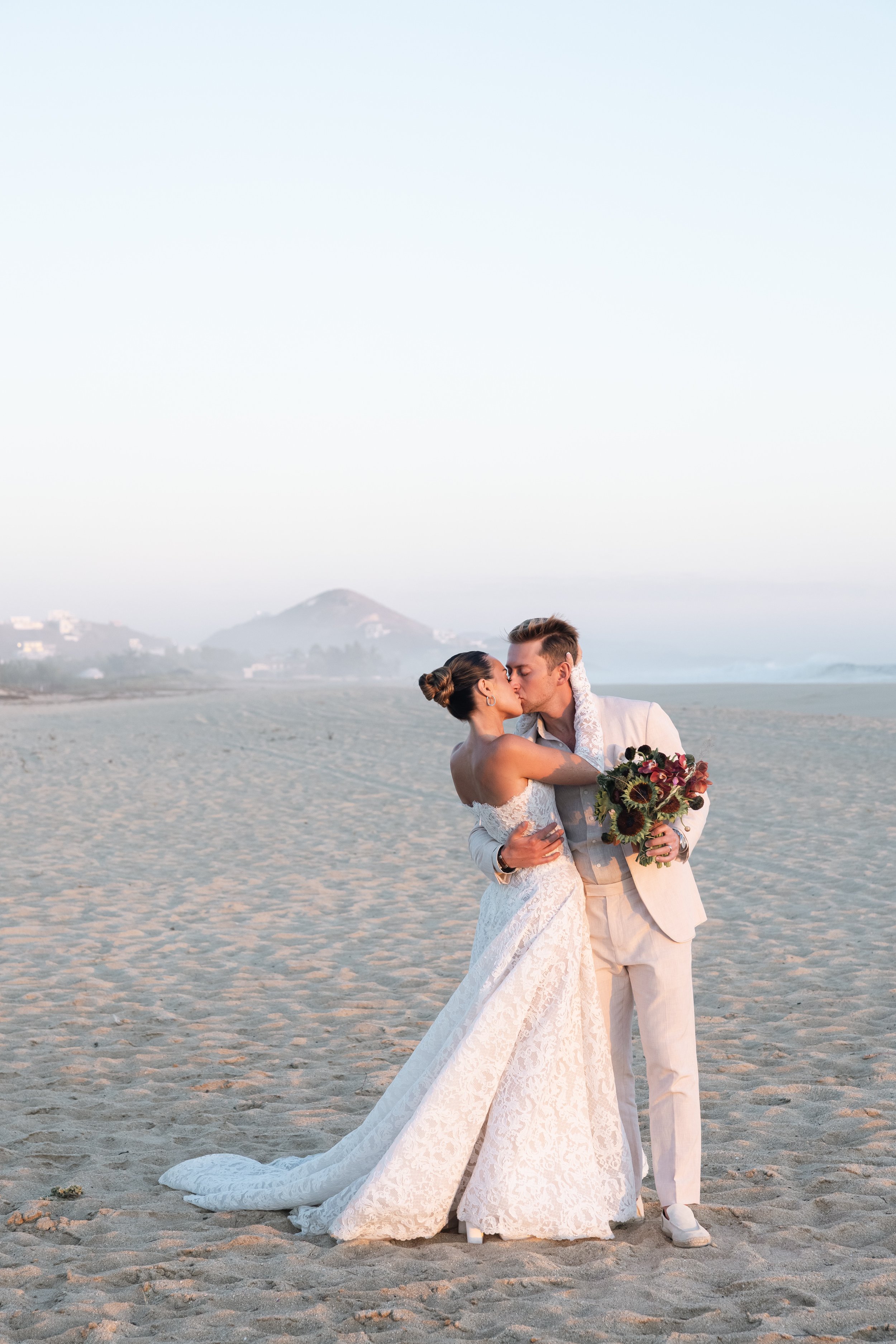 Brooke & Jordie_2590.jpg