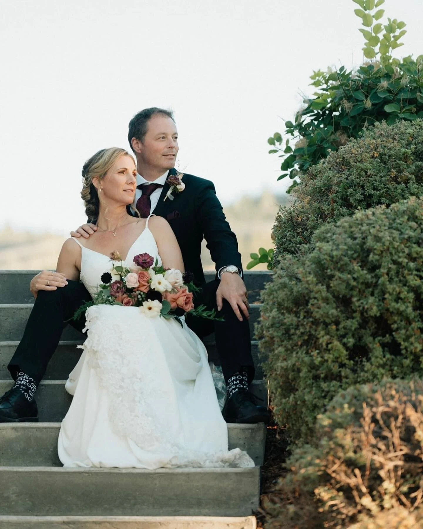 Are you getting married in 2023? Allow us to make all your wedding floral dreams come true. Now booking! Message us for more information! 
@lisanovakphoto