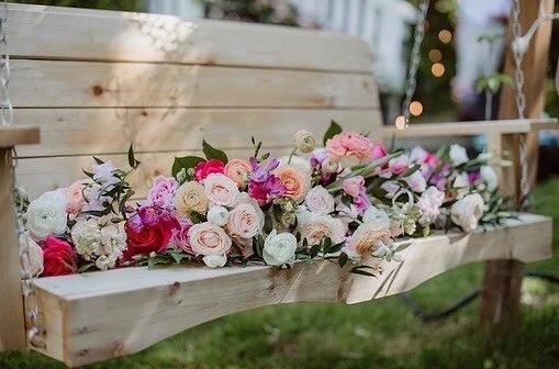 Some of our favourite bouquets shot by the very talented @vanmorris_photography. Thank goodness for best friends who are amazing at what they do! 💕