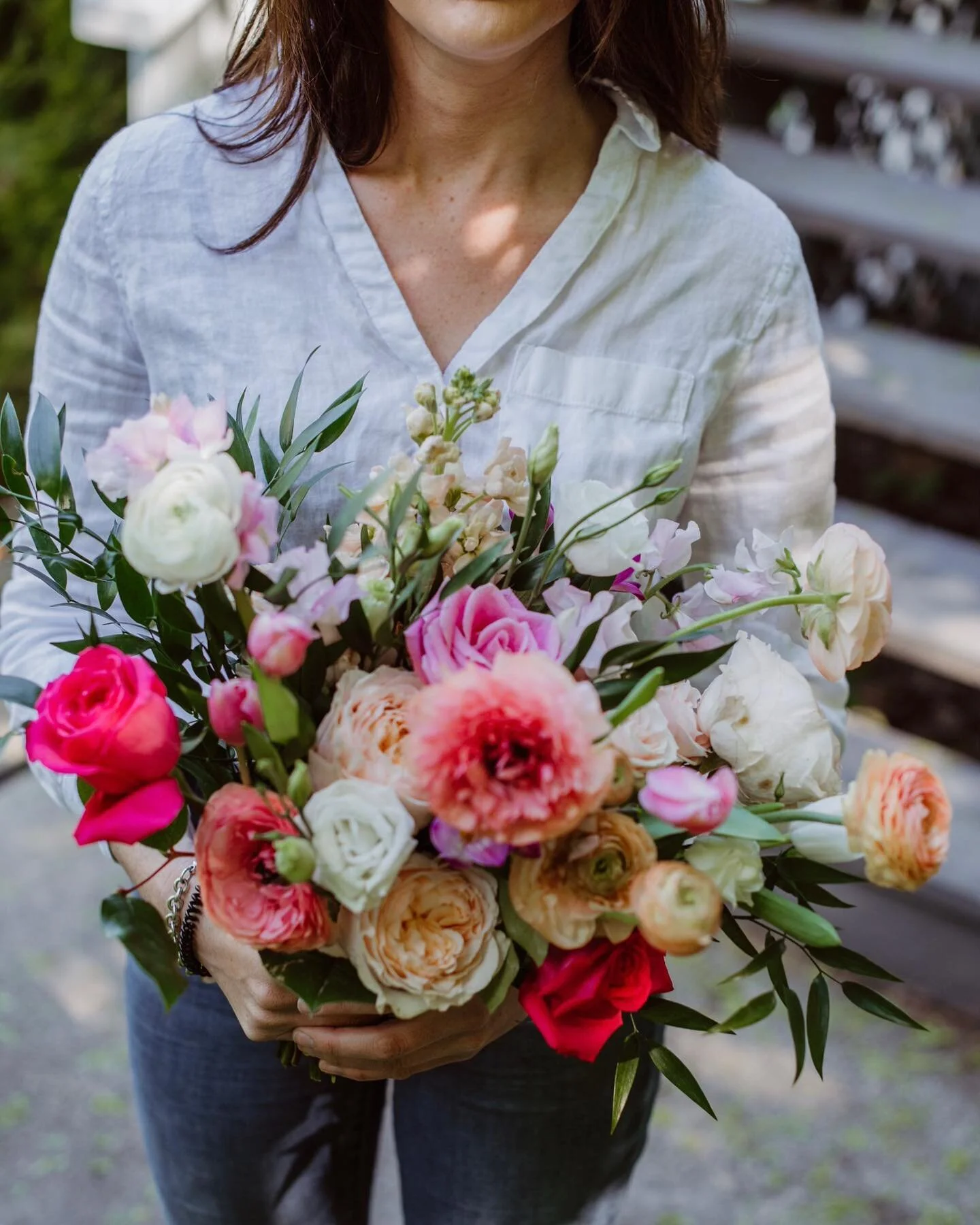 Hi everyone!
.
. 
My name is Meg! Lover of all flowers, beautiful design, and effortless style. I have been apart of weddings for many years now, and I continue to be so honoured when you choose my style to bring your wedding floral dreams come true.
