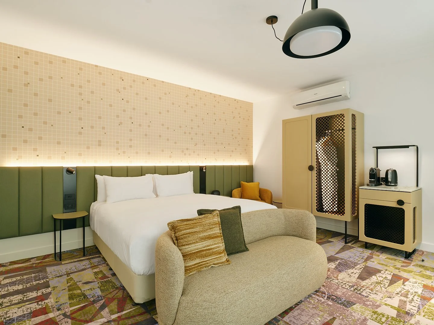 Novotel_Room 217_Sept2026_SimonShiff_0 2.jpg