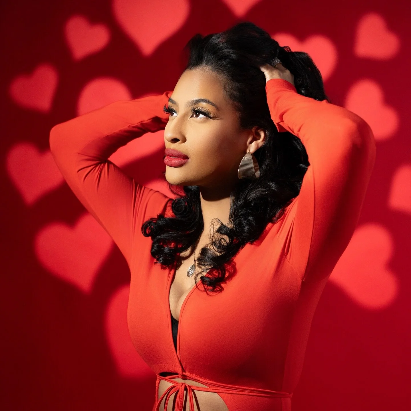 Capture the love and celebrate Valentine&rsquo;s Day with a mini photo session! Whether it&rsquo;s self-love, the love of a mother and child, or romantic love, these sessions are a perfect way to cherish those special moments. Book your Valentine&rsq