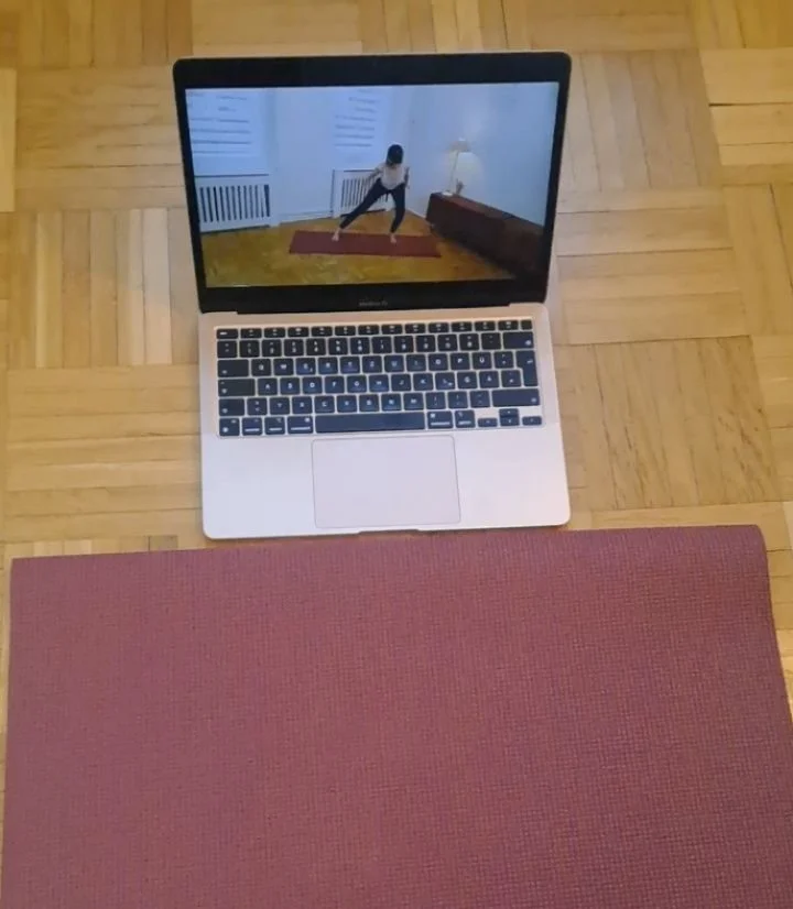 Neues Video im Online-Studio!

Das Video zum Online-Kurs zur Aktivierung des Lymphsystems ist seit einer Woche im Video-Abo verf&uuml;gbar.
Wer also am Kurs selbst nicht teilnehmen konnte, kann es jetzt noch nachholen. 

Und hier ist auch ein kleiner