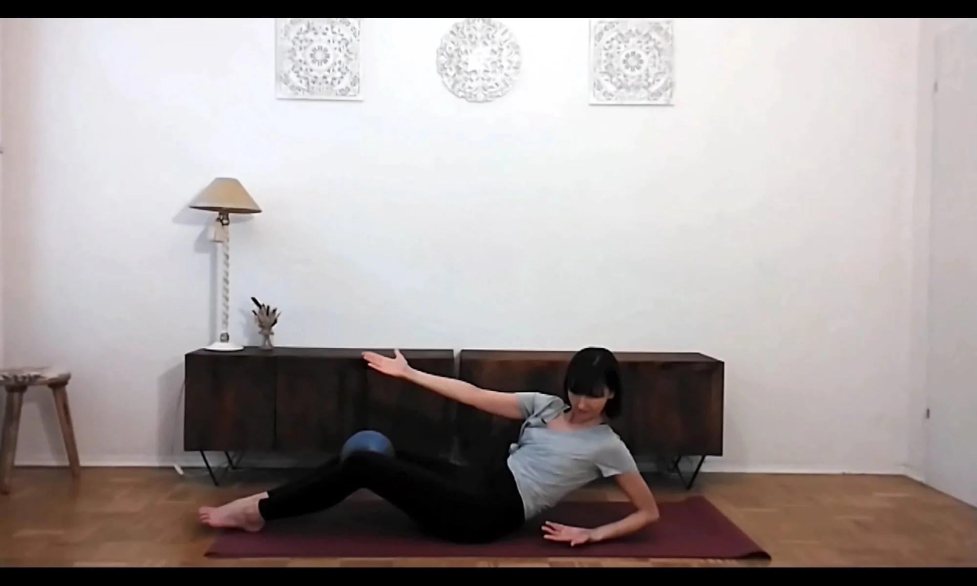 Screenshot_20251110-162752_Video Player.jpg