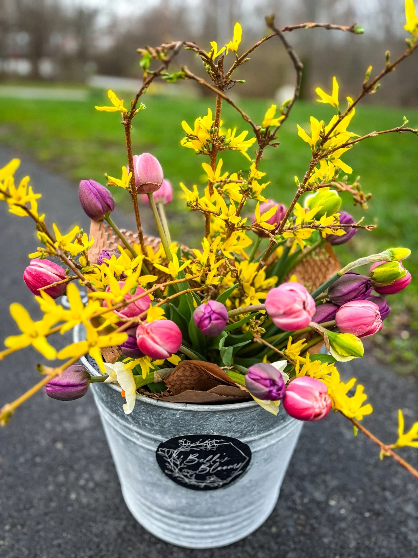 Seasonal, stunning, and a little extra.

Easter vibes. 🌷

#tulips #springblooms #locallygrownflowers #flowerfarm #farmerflorist