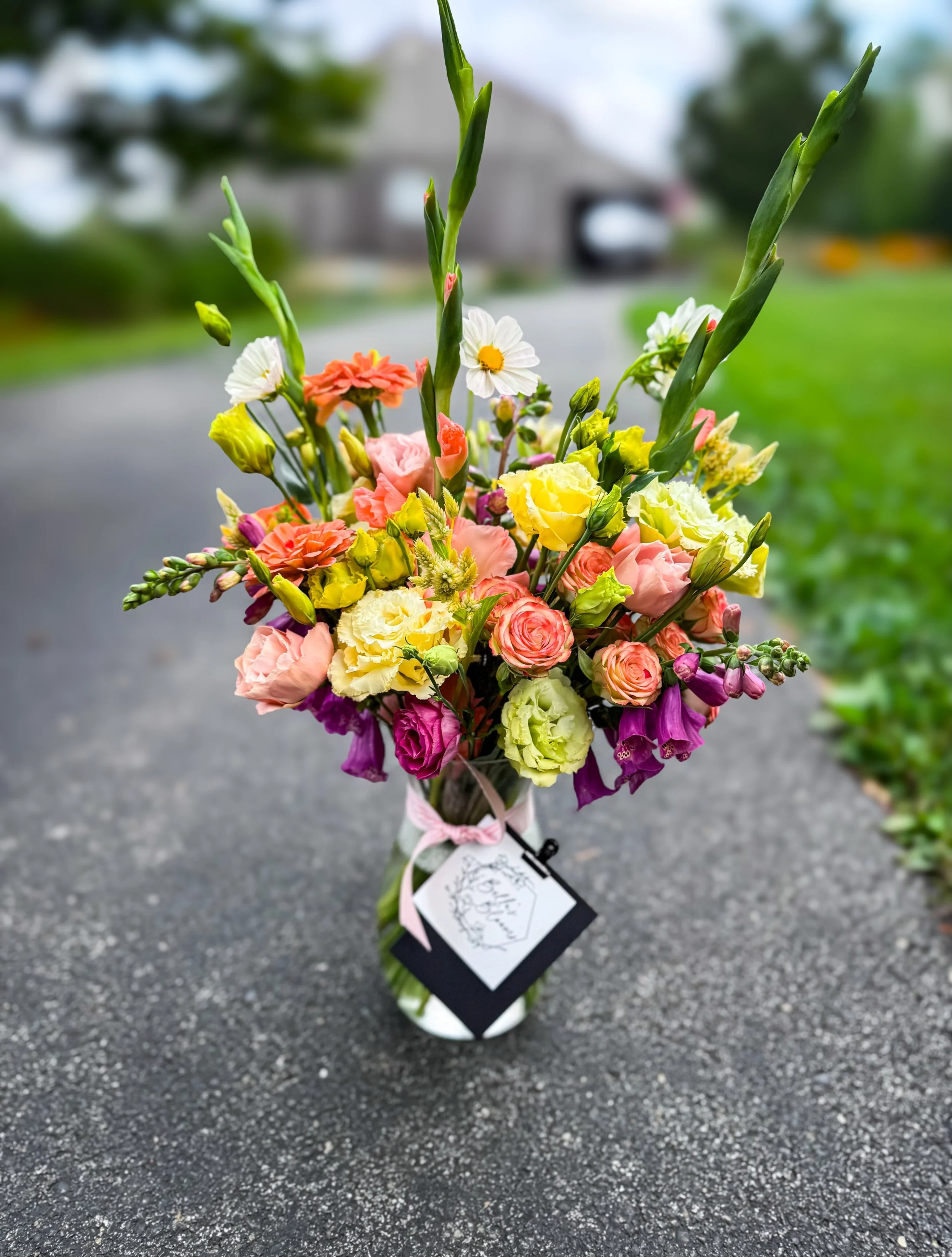 August in flowers at Bella&rsquo;s Blooms. 💐

#summerblooms #flowerfarm #locallygrown #farmerflorist #augustflowers