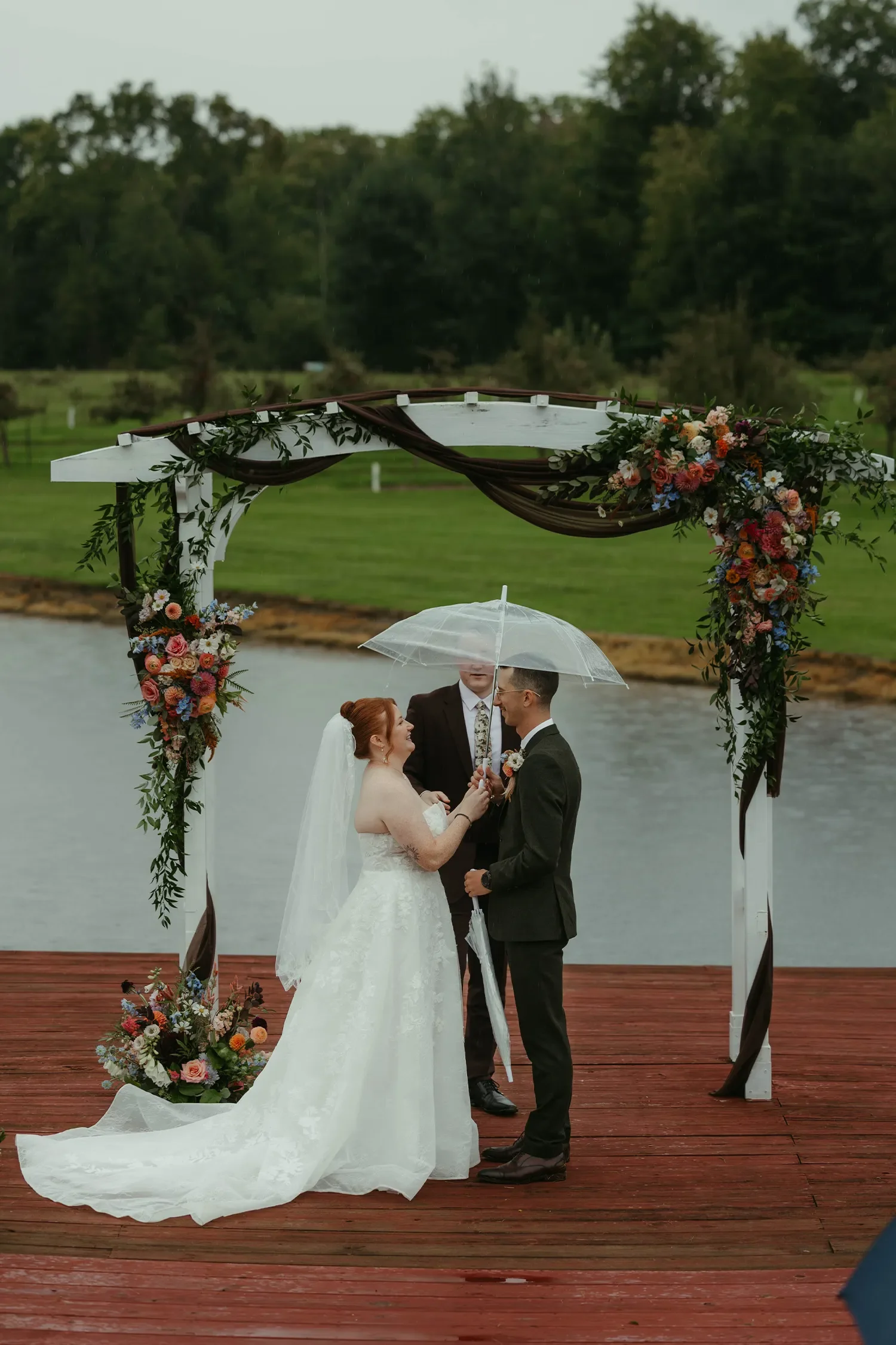 mw-unique-wedding-florals-erie-pa.webp