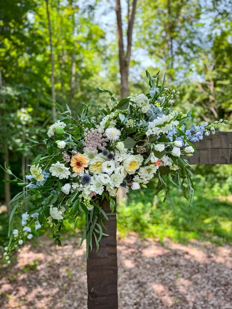 luxury-erie-pa-flowers.webp