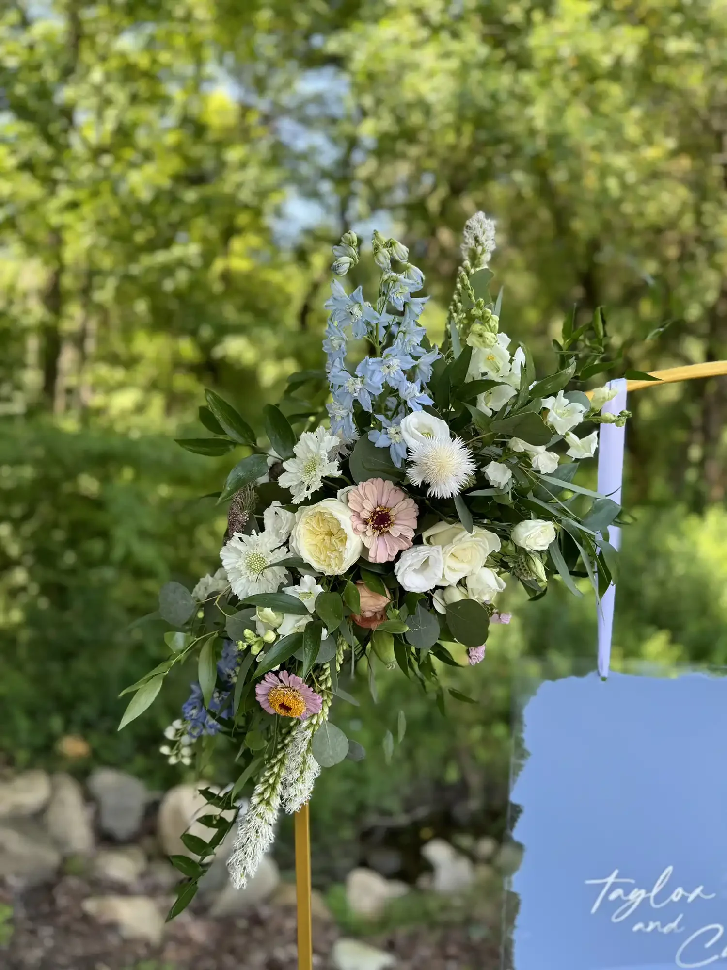 flowers-erie-pa-premier-premium.webp