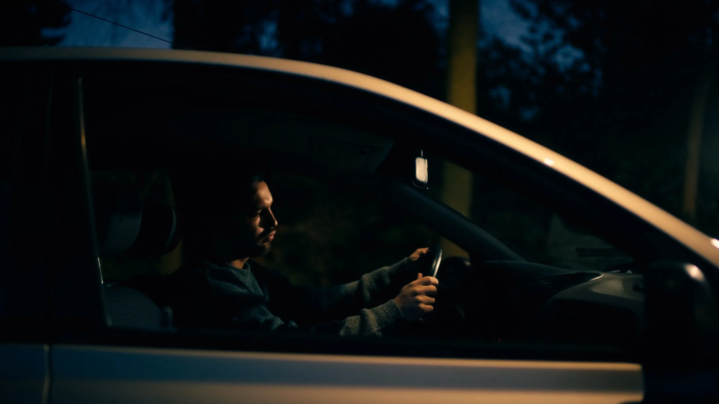 Servicecard stills #2.jpg
