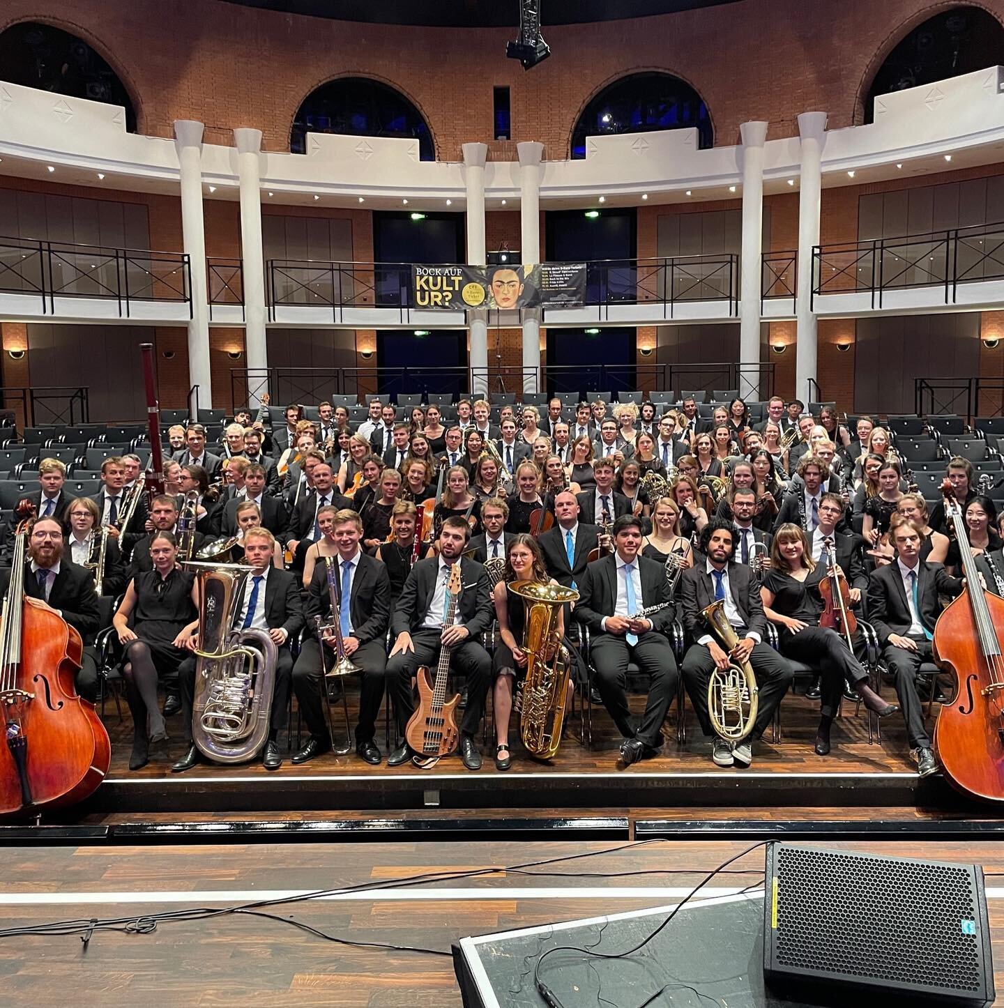 scroll for a ✨surprise✨
Ein kleiner Throwback zu unserer sch&ouml;nen Zeit 💙 
&bull;
&bull;
&bull;
#jswp #vermissung #orchestra #classicalmusic #classic #youthorchestra #strauss #love #💙 #slay