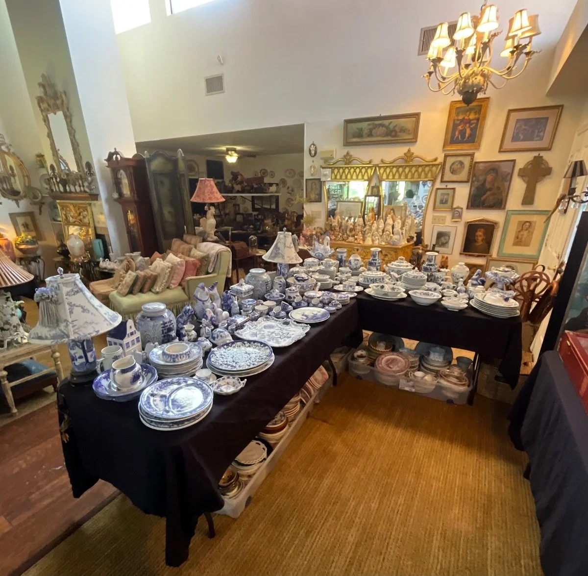 Great Sale in Melbourne!! LOADED with Quality Antiques &amp; Collectibles