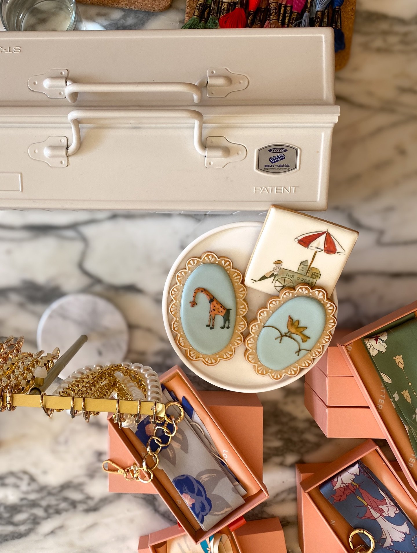 Embroidered bag charms for a beautiful, NYC themed baby shower 🦒🎈🚕 

I was so excited to have been asked by @clafoutis_events to be a part of one of her gorgeous events 

#liveembroidery #eventactivation #handembroidery