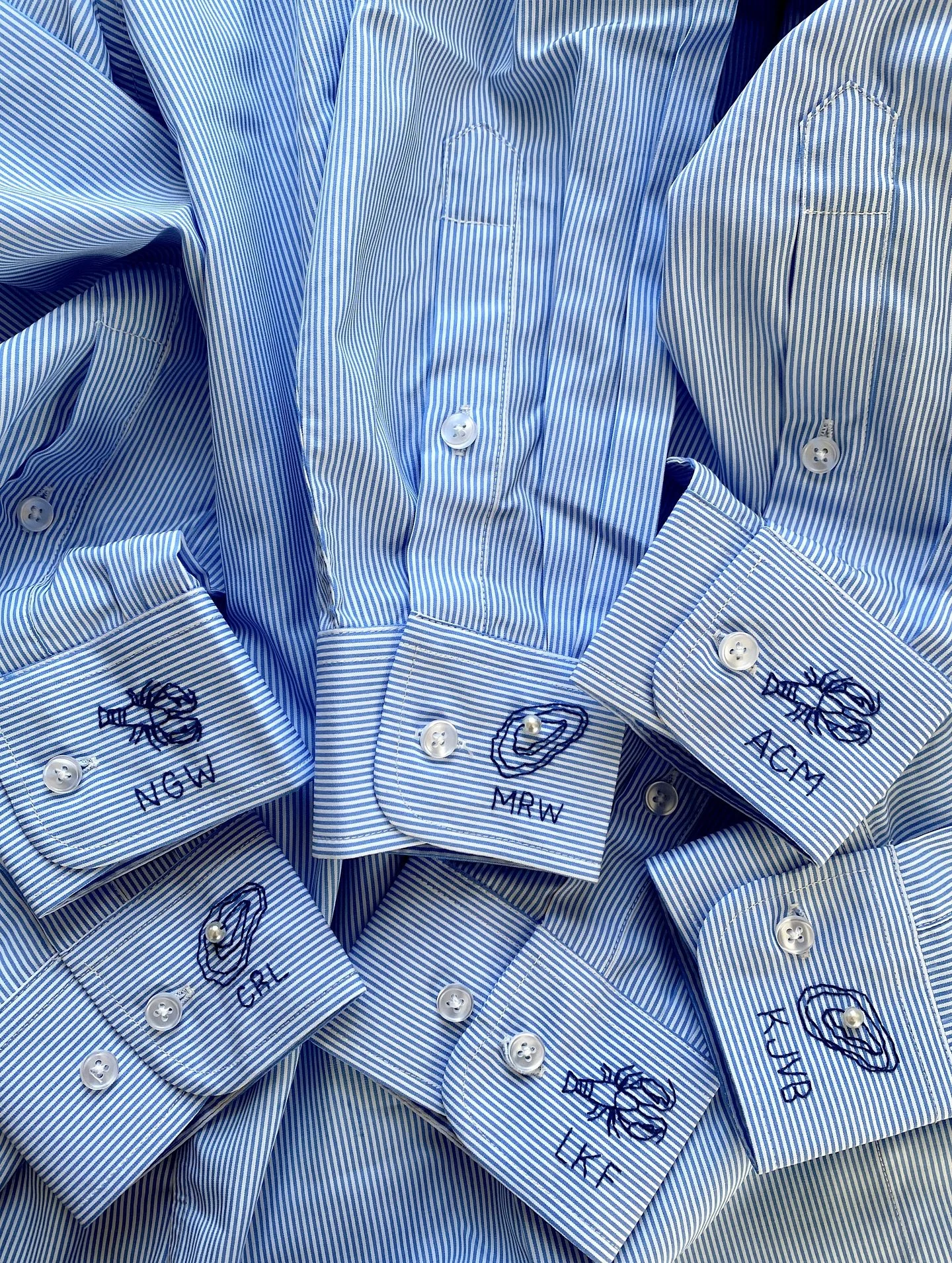 Embroidered cuffs for a beautiful bride and her bridal party 🦪💍🦞

#customembroidery #wedding #oysters #nautical
