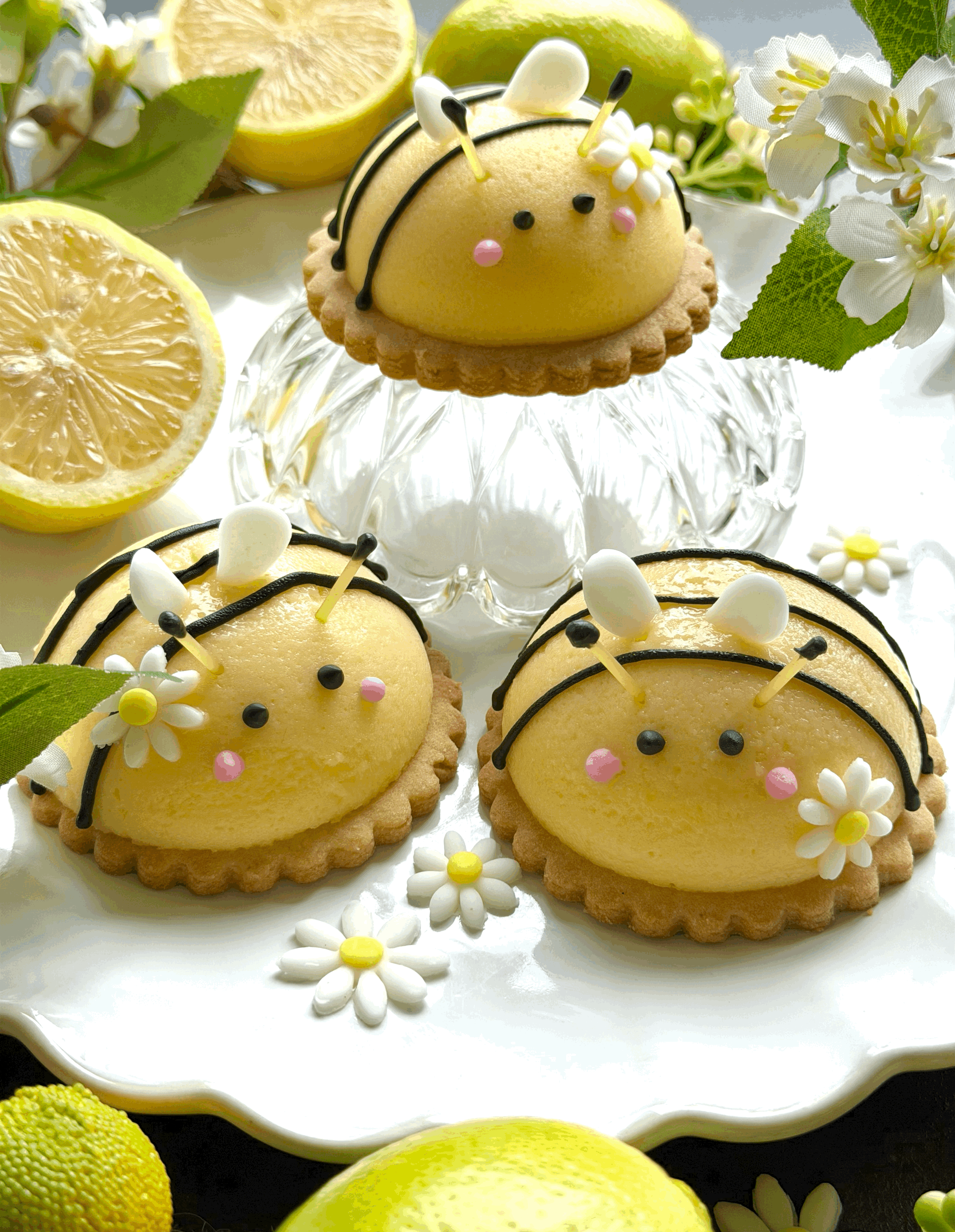 Bee Lemon Curd Domes