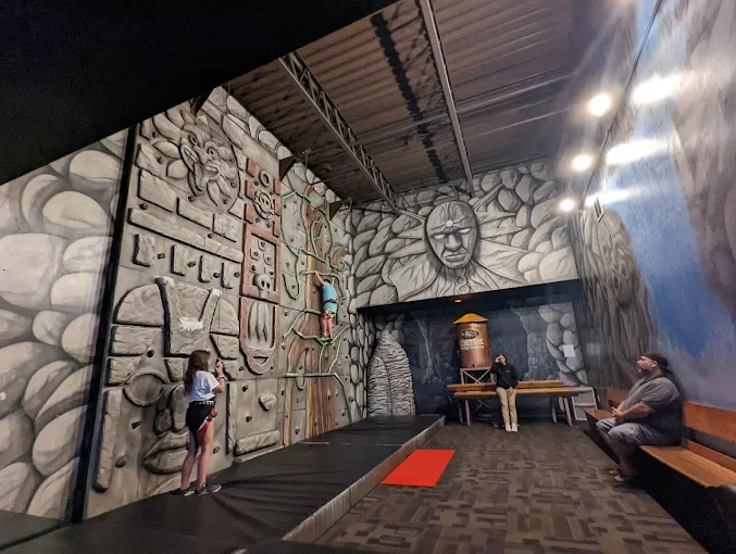 SOUTH WINDSOR, CT’s INDOOR PLAY CENTERS AND ADVENTURE PARKS