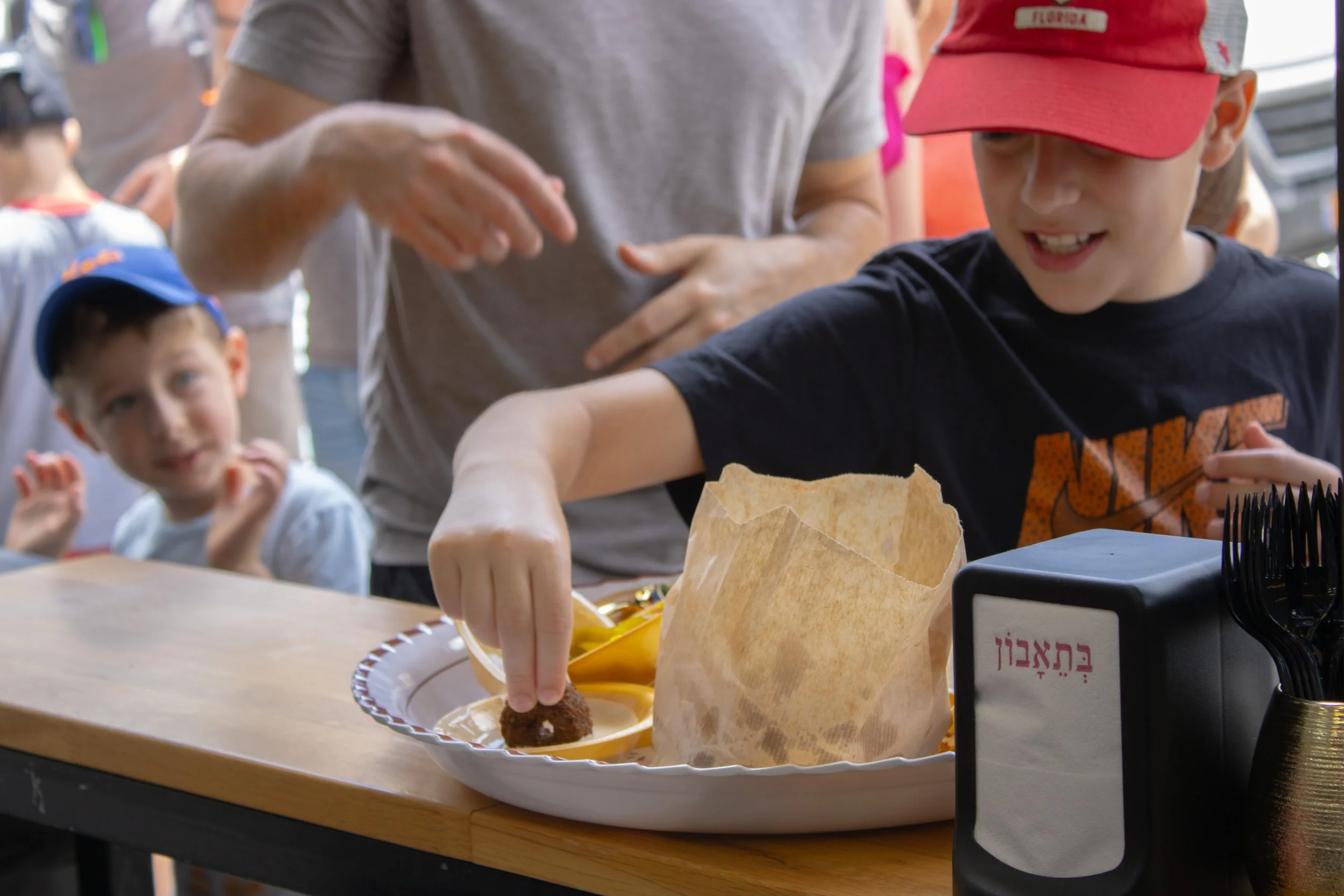 Levinsky market 3.jpg