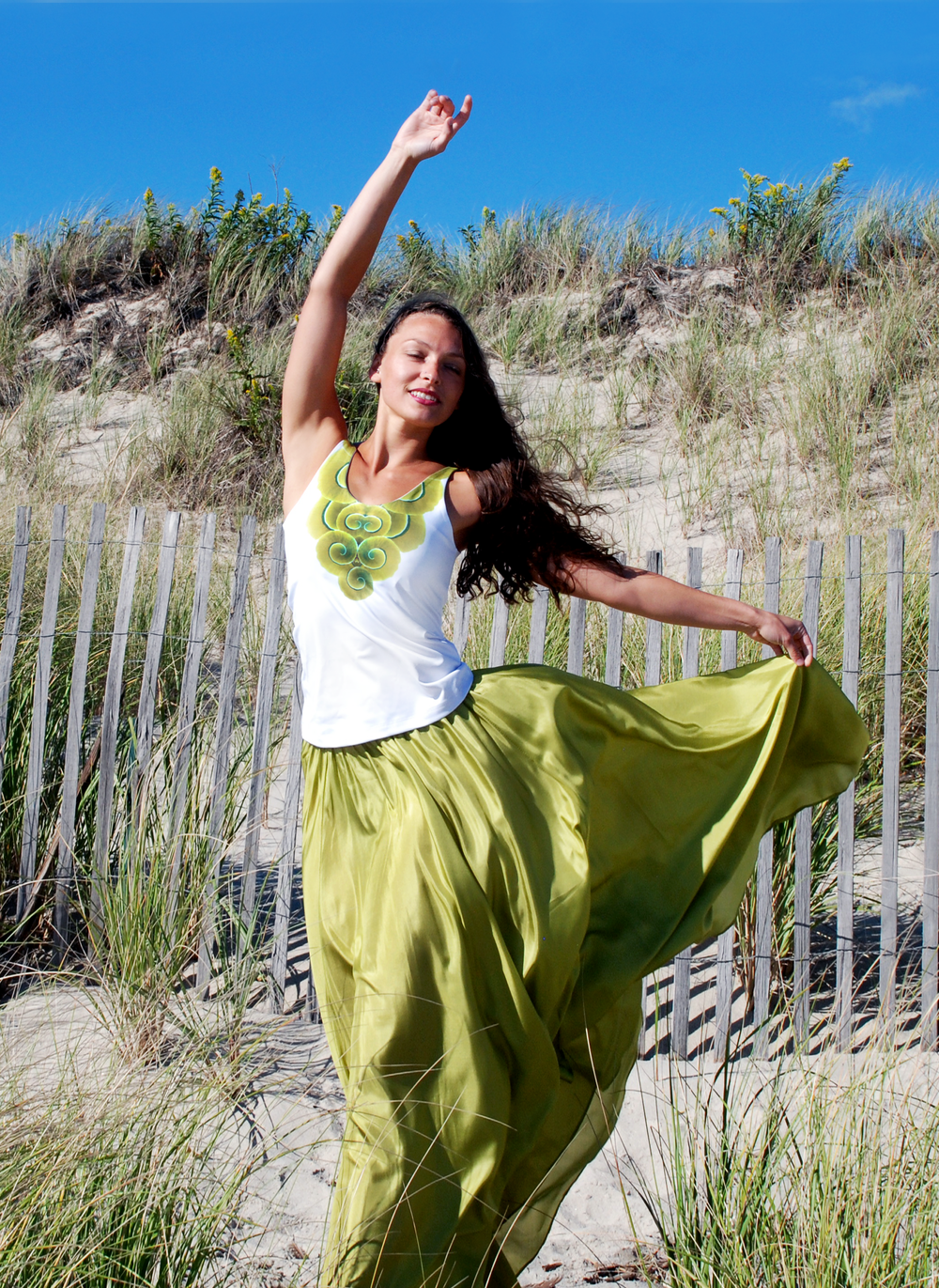 tiwia+dive+deep+emily+green+silk+skirt+scoop+neck+arm+above+head+1+gallery+shots.png