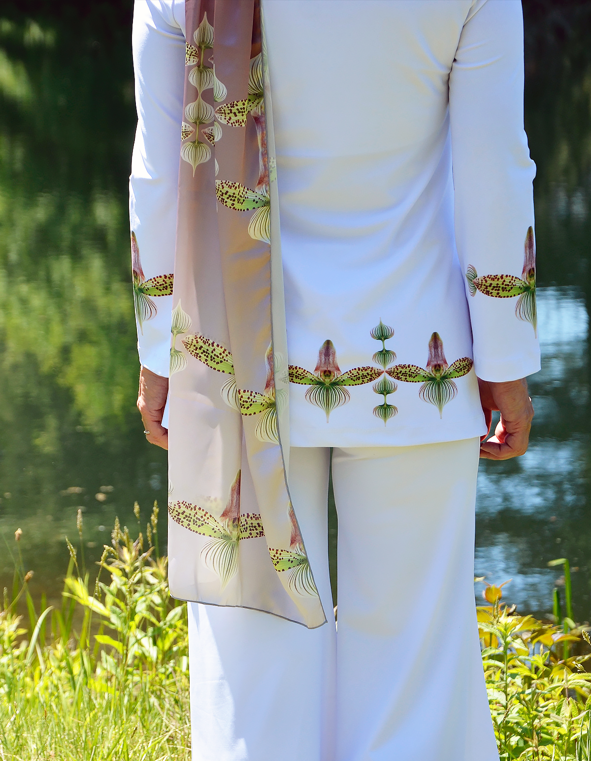 tiwia resilience shoot luxe scarf orchid 2.png