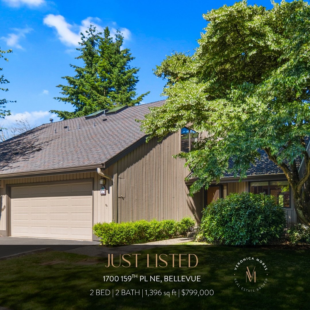 Just Listed ✨ A quiet Bellevue community just minutes from Microsoft!

2 bedrooms | 2 bathrooms | 1,396sqft

Well maintained and filled with natural light, this 2 bed, 2 bath townhome features vaulted ceilings, hardwood floors, a gas fireplace, and a