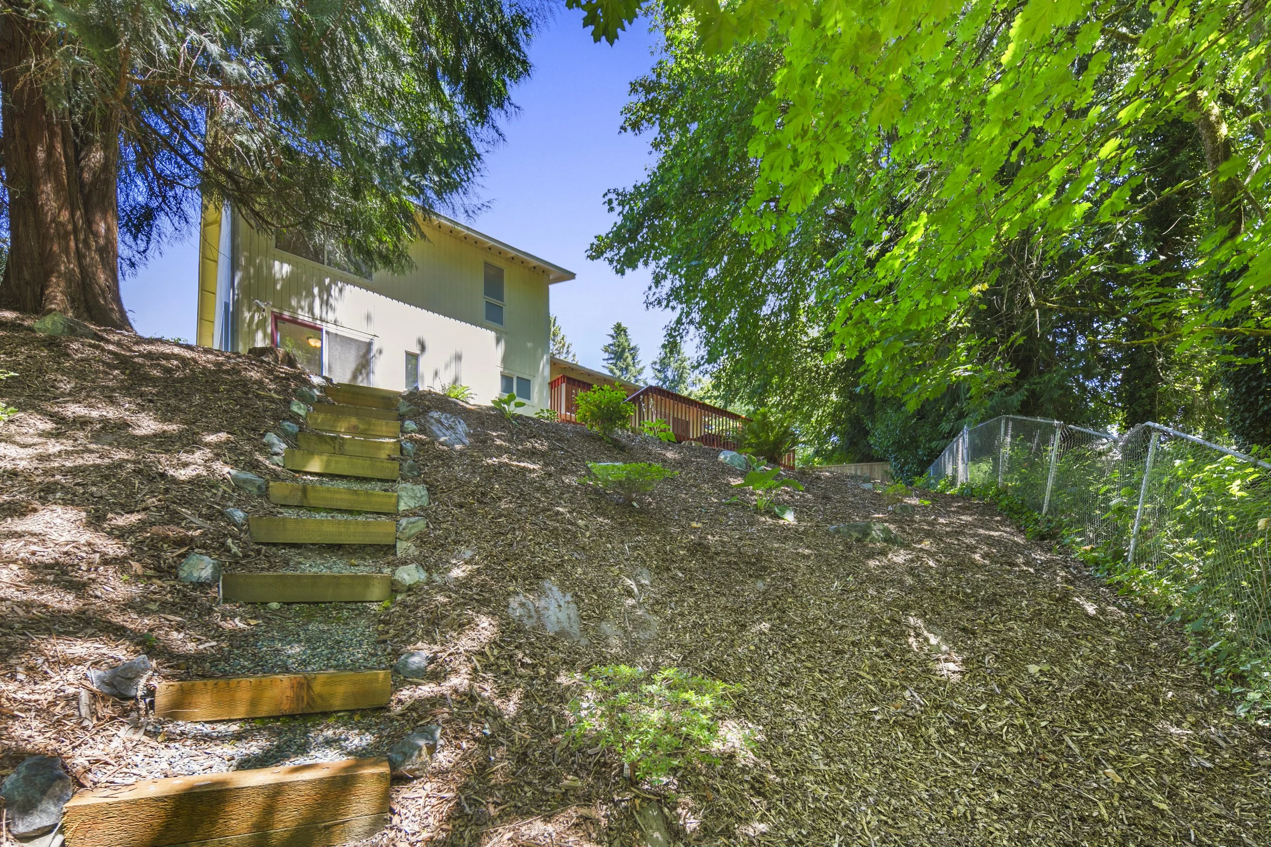 Top realtor Kirkland WA yard 2.jpg
