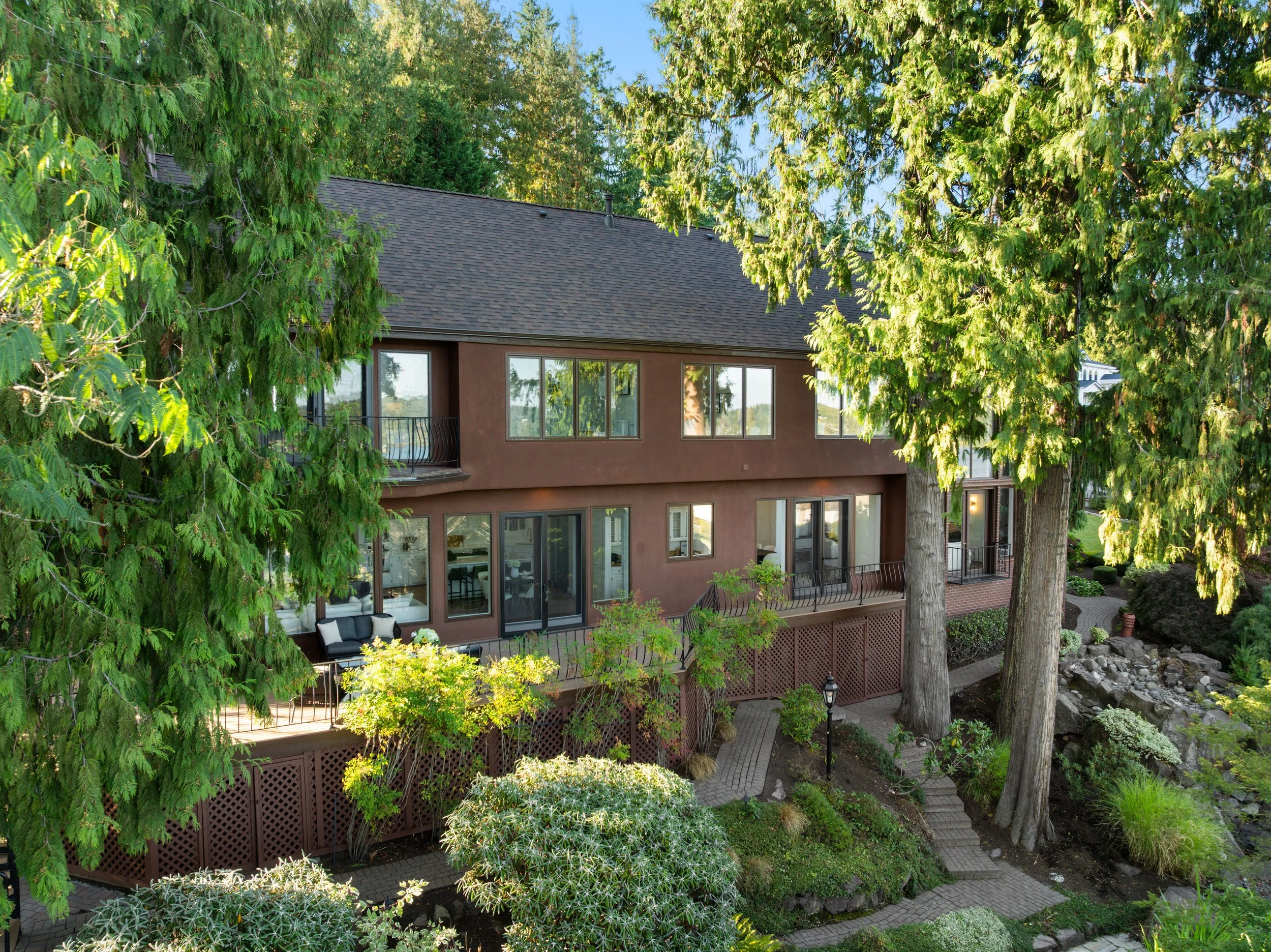 Modern-Kirkland-Luxury-Homes.jpg