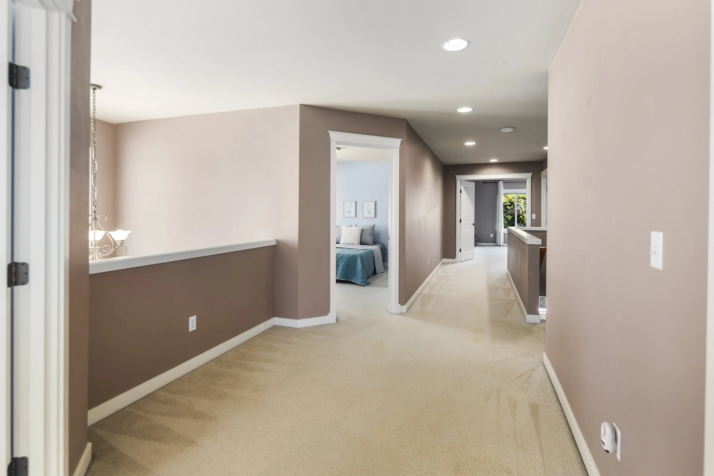 Houses for sale Bothell WA _Hallway 1.jpg