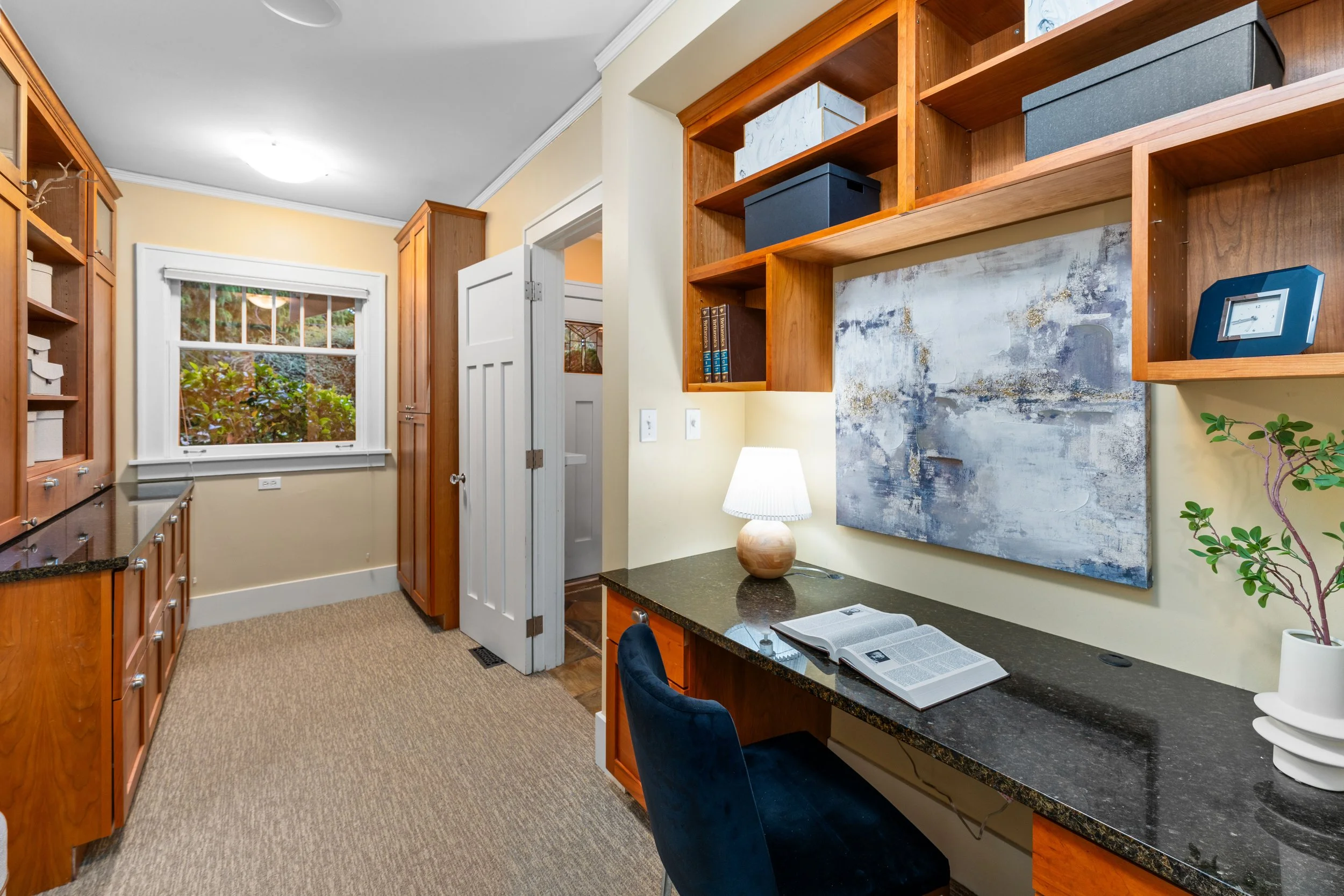 Seattle Waterfront REaltor.jpeg