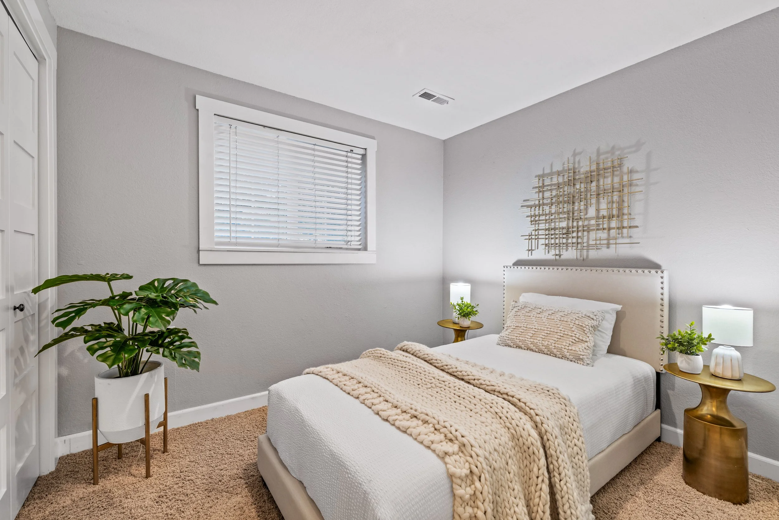 kirkland real estate.jpg