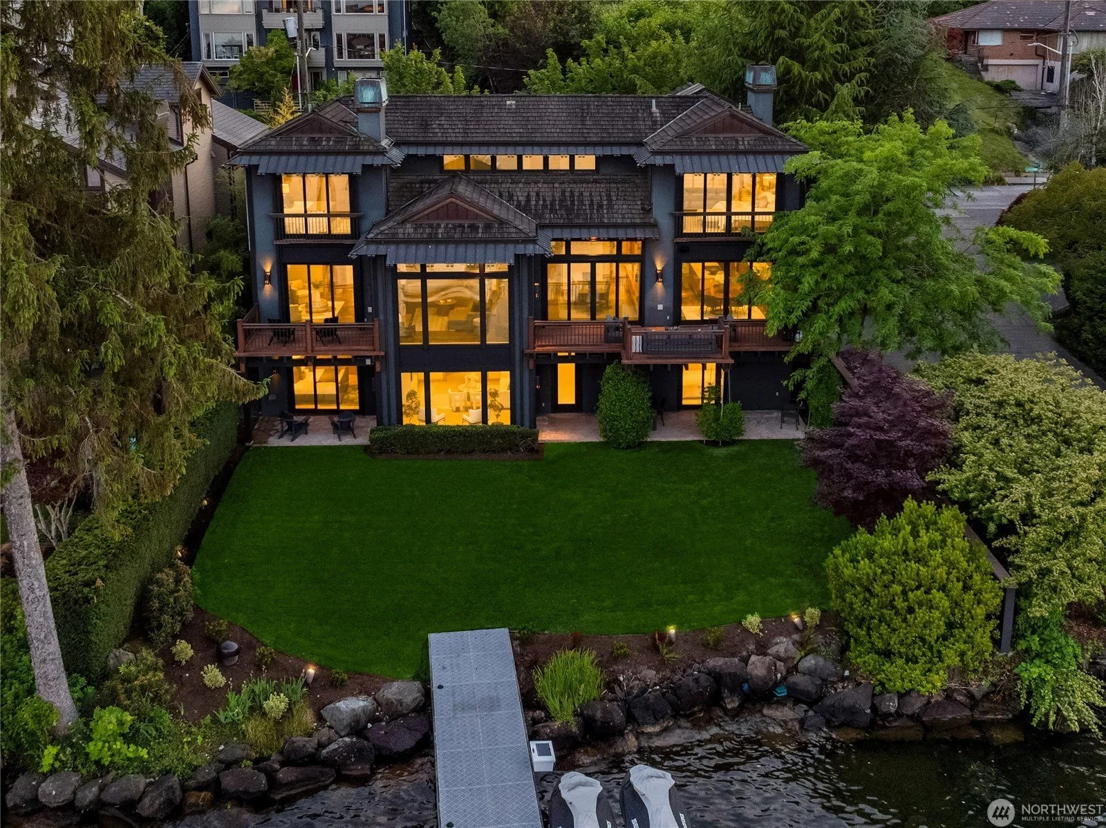 1104 Lakeside Ave S, Seattle 4 BD | 4 BA | 4,550 sqft $8,000,000