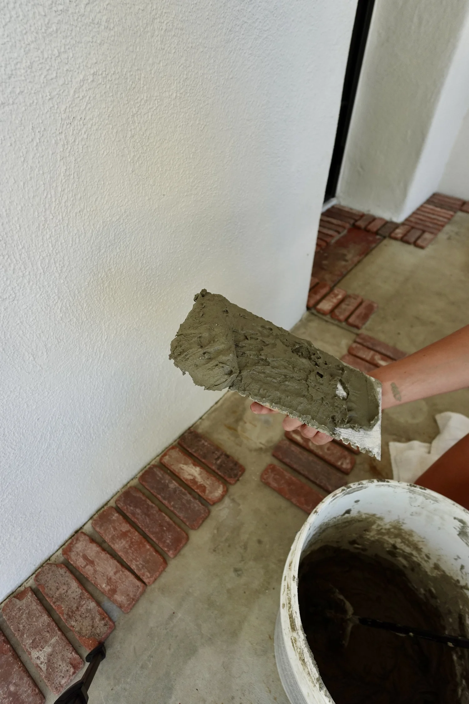 How To DIY Your Front Porch - Awesome Brick Makeover — The Simply ...