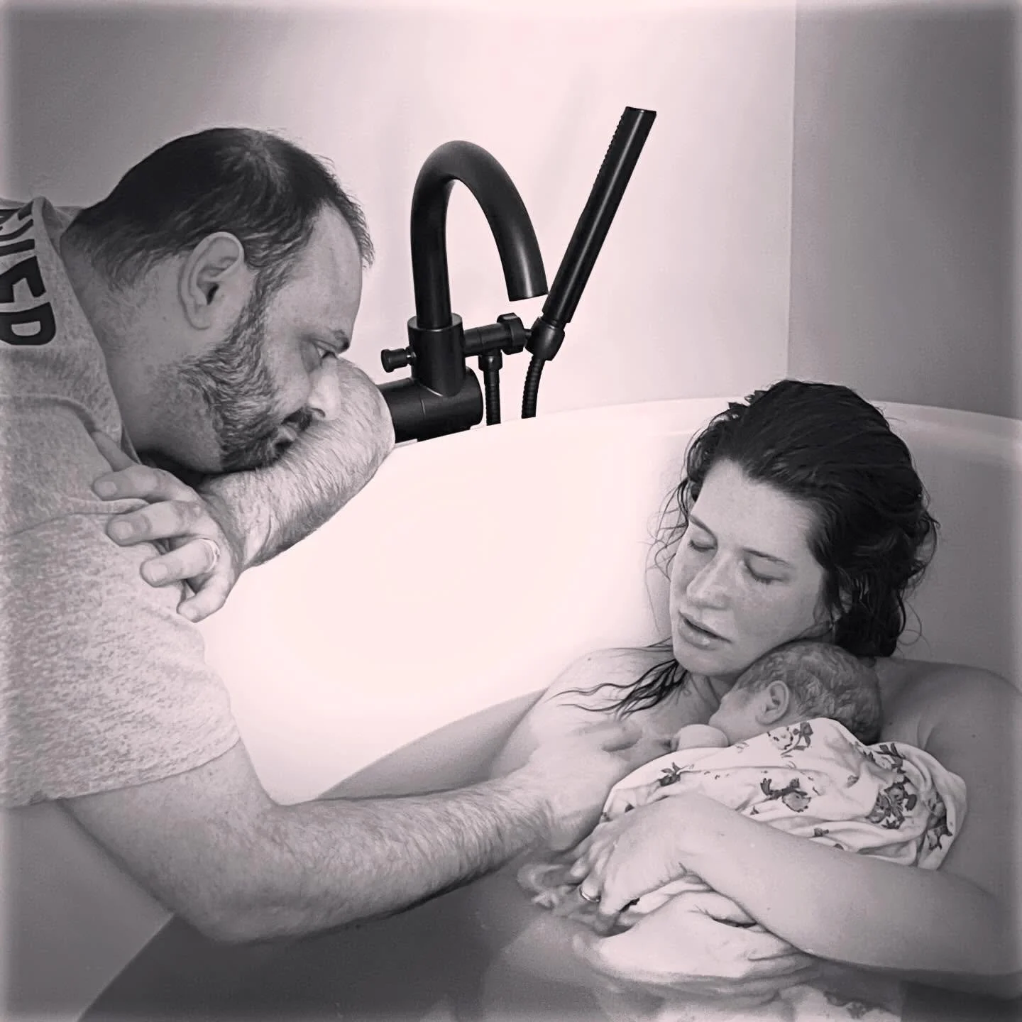 💛The Perfect Moment 💛 
Your baby is here, your heartbeats are syncing, your strength unwavering. Welcome to the world, Asher. With a name that means Happiness, there is no more perfect word to describe what you bring.

#northcarolinabirthcenter #wa