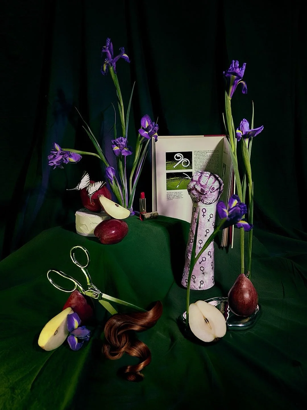 What is Chosen | What is Carried

@monadnyc saw it first.

Created for Womanhood in honor of #womenshistorymonth , this diptych holds two perspectives: inheritance and intention.

What is Carried (slide 2) is built from objects passed down through th