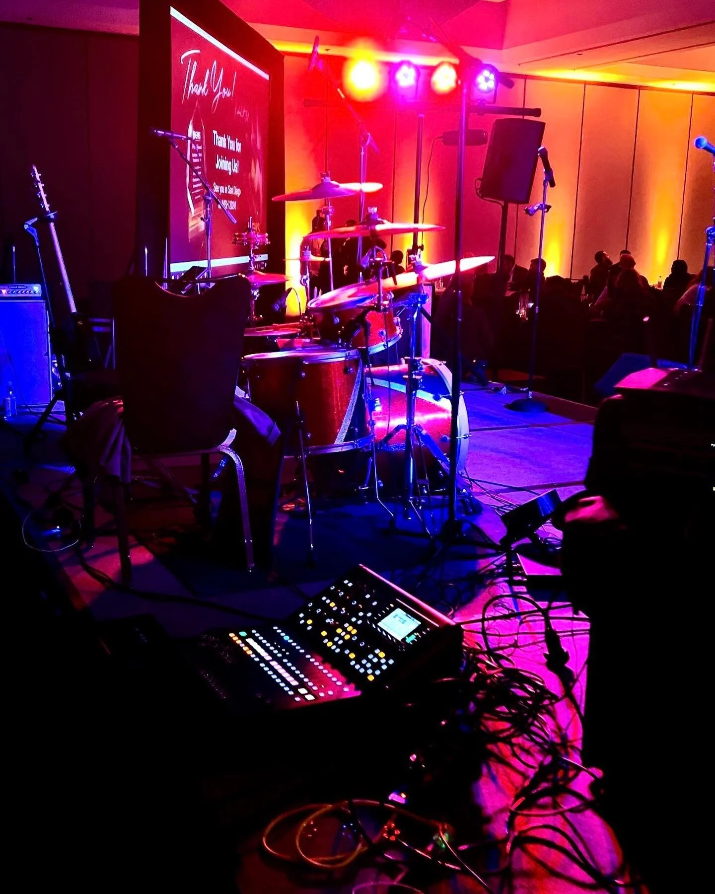 Sound and lights for a corporate awards event 🍾
